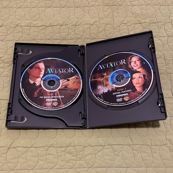 EUC The Aviator DVD is about Howard Hughes the billionaire, filmmaker & recluse - Picture 3 of 6